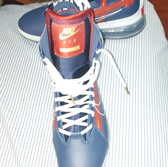 Shoes - Picture 1 of 6